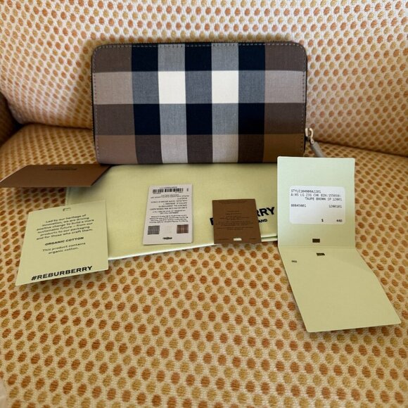 Burberry Super Exploded Check Large Zip Around Wallet, in cloth/leather 8084063 - Picture 5 of 9